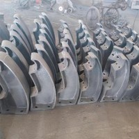 公路铸铁护栏支架安装费用「泊泉机械」&沧州&新疆&江苏